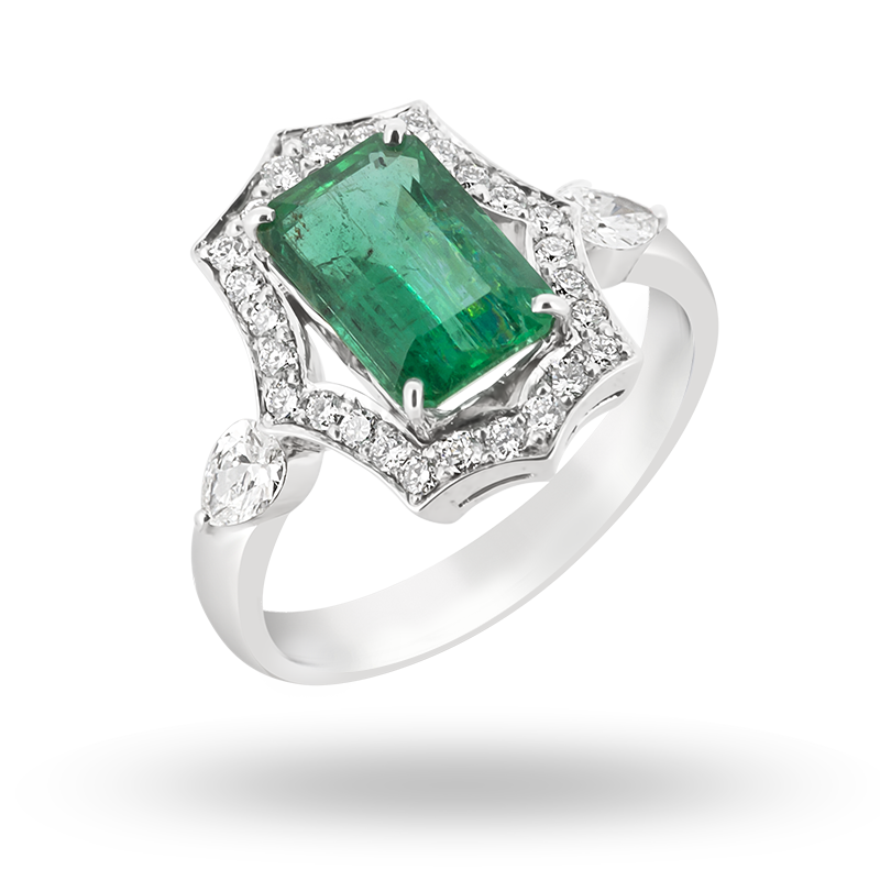 White gold Emerald Ring